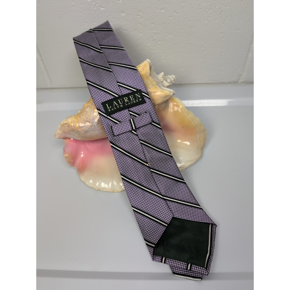 Men's Ralph Lauren Purple Striped 100% Silk Tie 59" X 3.5"